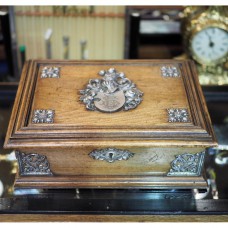 維多利亞時期的橡木鍍銀飾盒/儲存盒